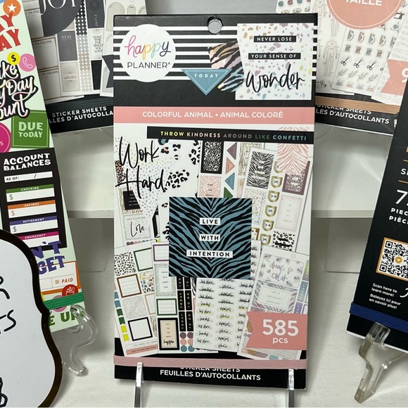 THE HAPPY PLANNER GIFT SET #18 - Picture 2 of 9